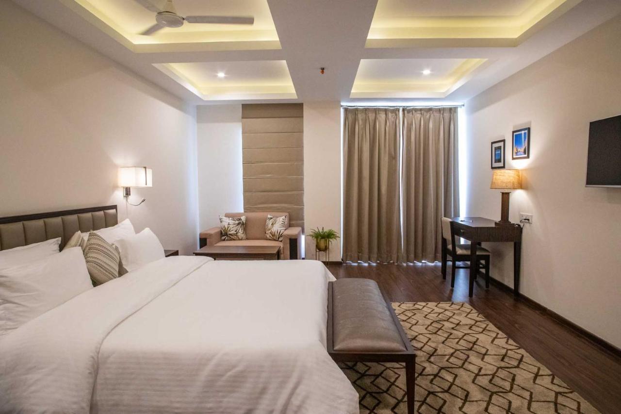 Hotel Alaya Dehradun Eksteriør bilde