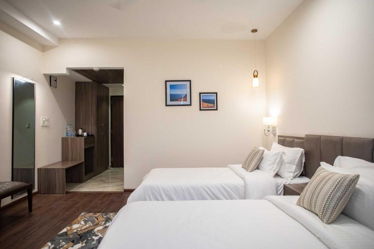 Hotel Alaya Dehradun Eksteriør bilde