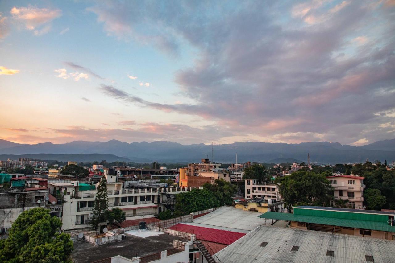Hotel Alaya Dehradun Eksteriør bilde