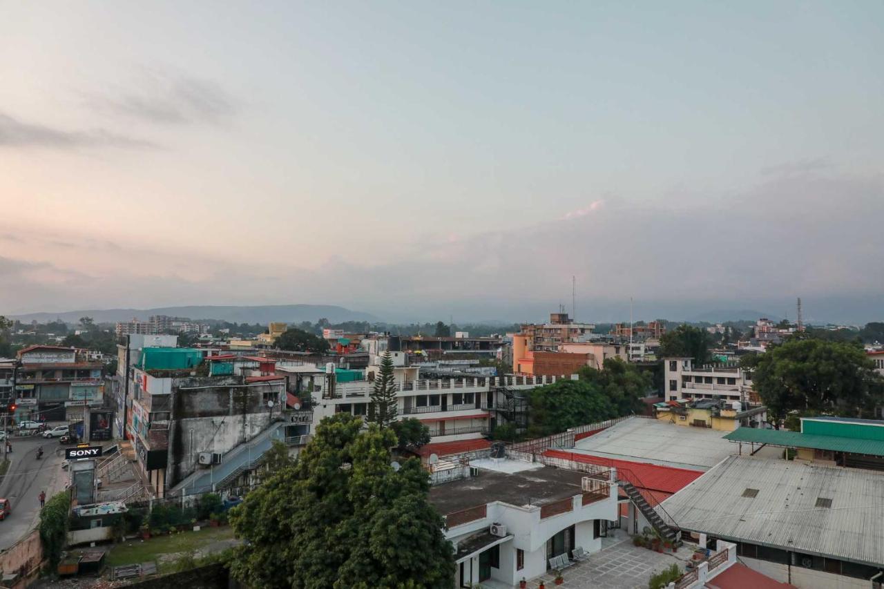 Hotel Alaya Dehradun Eksteriør bilde