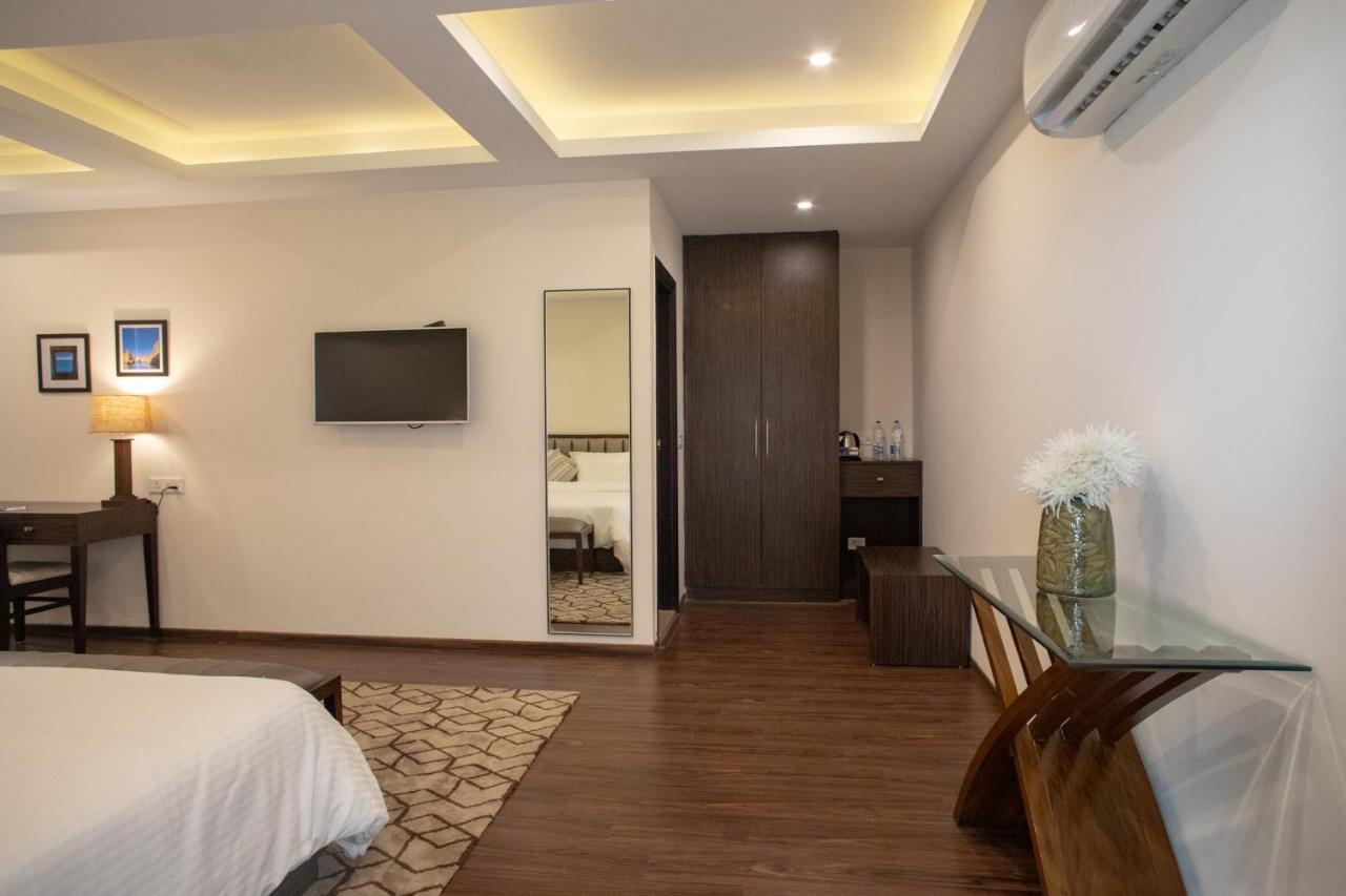Hotel Alaya Dehradun Eksteriør bilde
