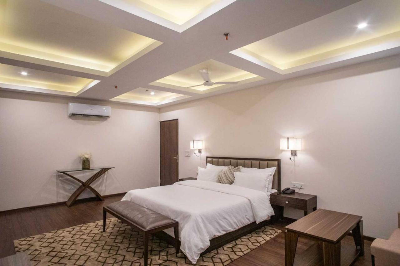 Hotel Alaya Dehradun Eksteriør bilde