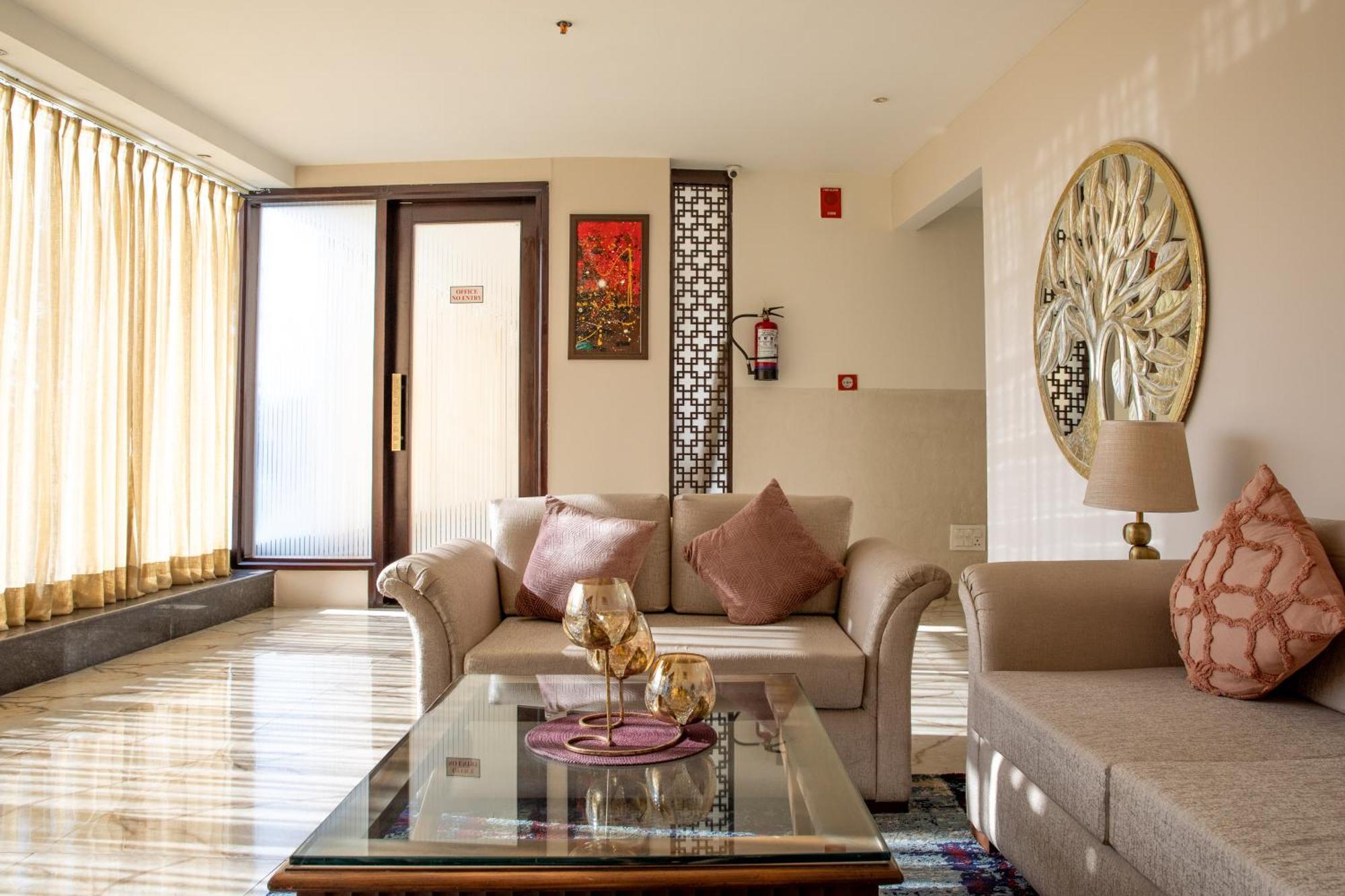 Hotel Alaya Dehradun Eksteriør bilde