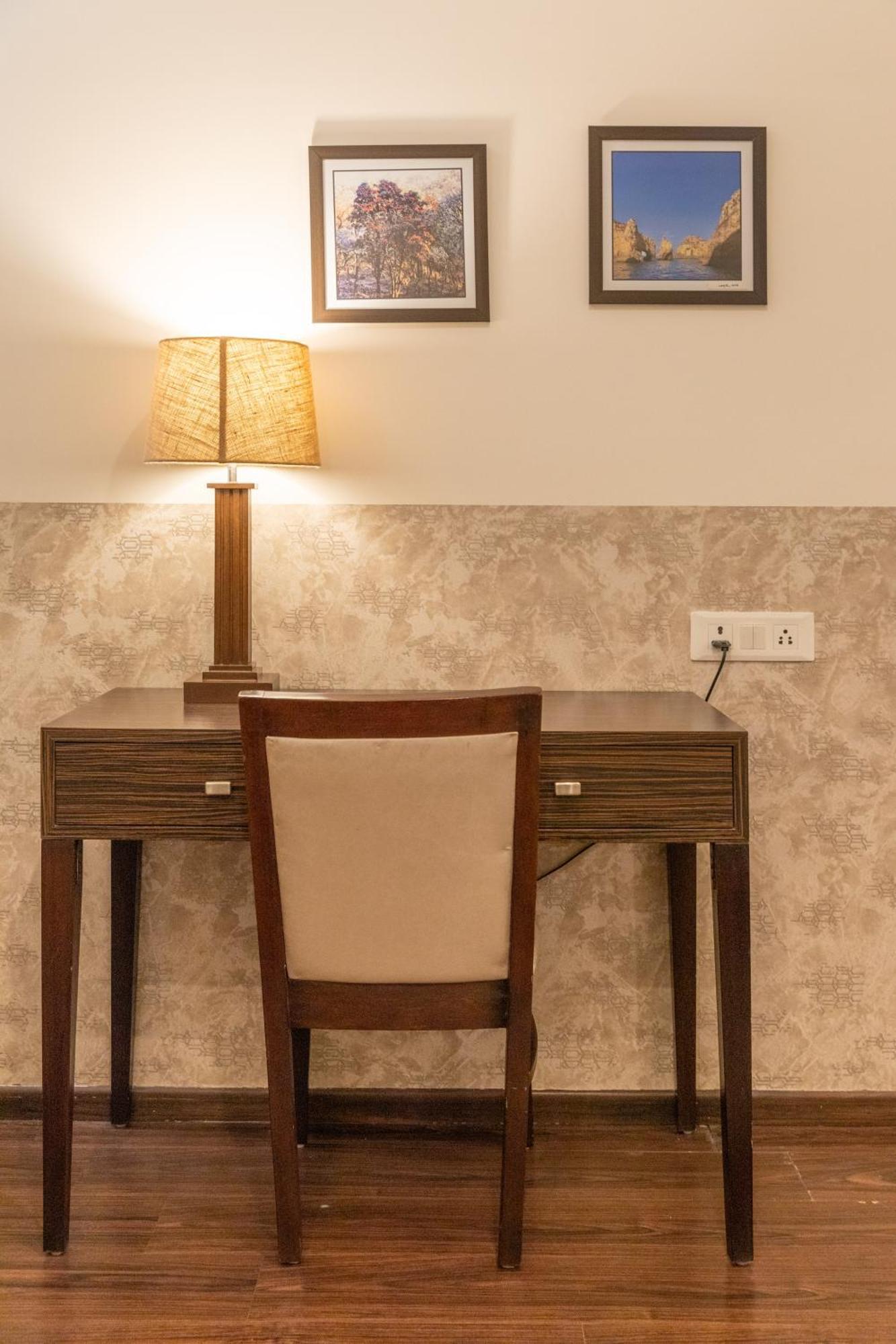 Hotel Alaya Dehradun Eksteriør bilde